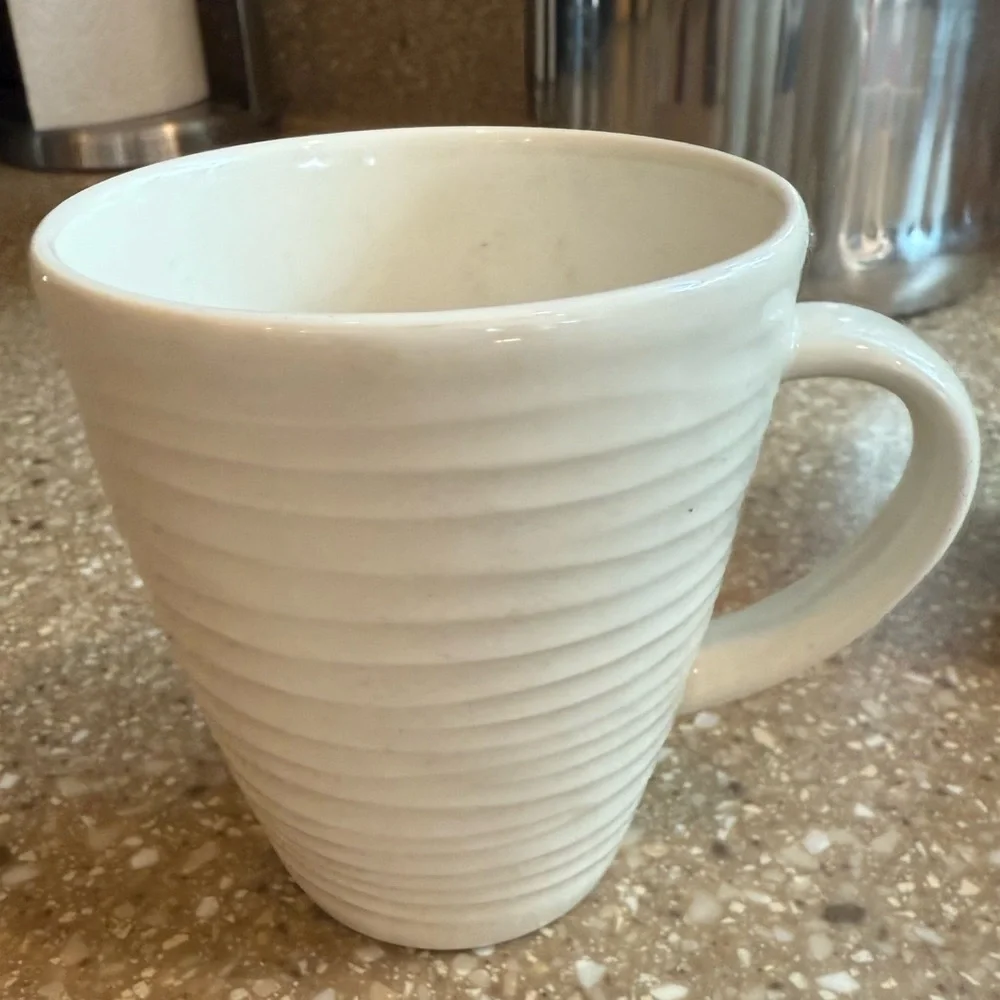 Set of 2 Crate and Barrel Spool Mugs White Ceramic Earthenware 13-5 oz